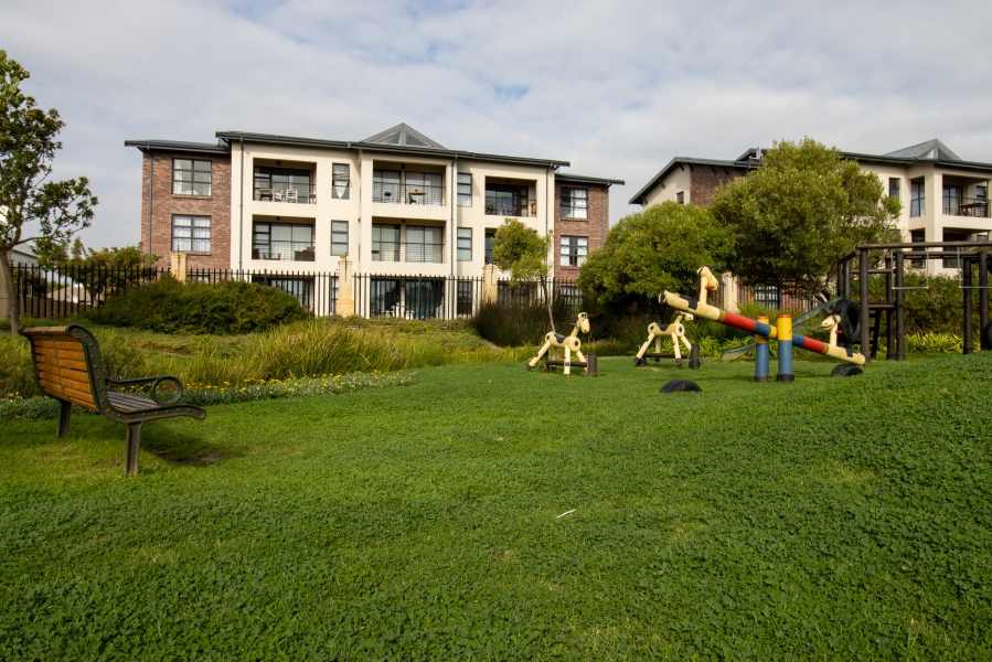 To Let 2 Bedroom Property for Rent in Royal Ascot Western Cape